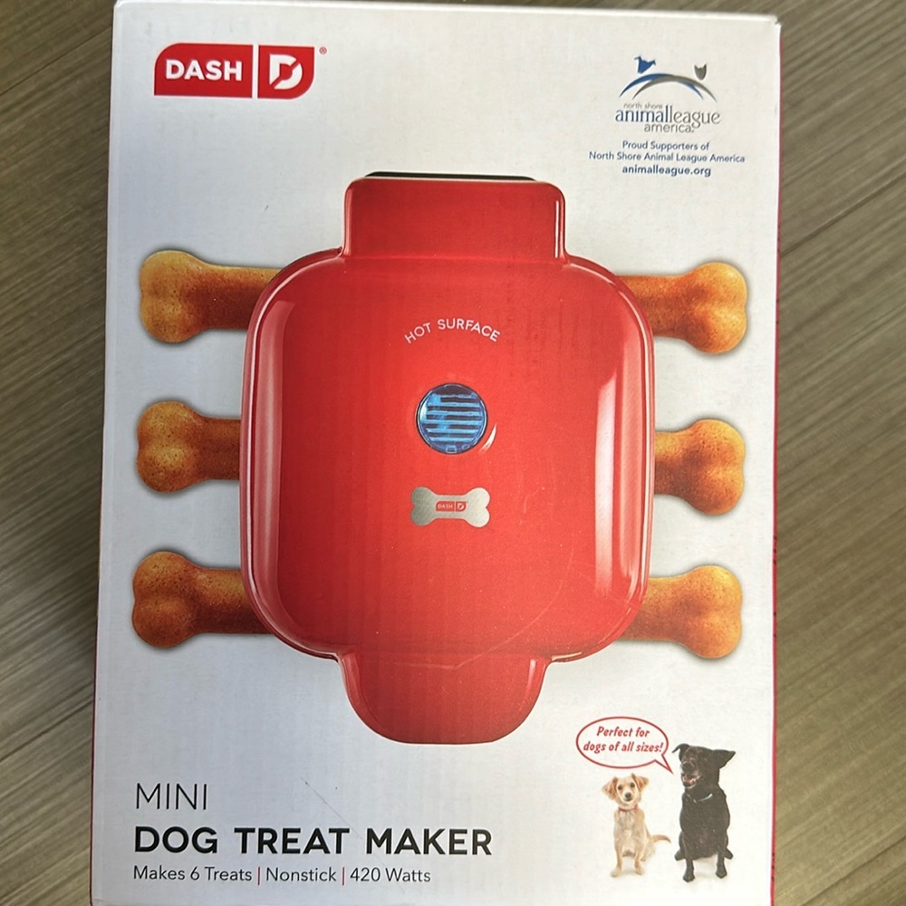 NIB DASH Mini Dog Treat Maker